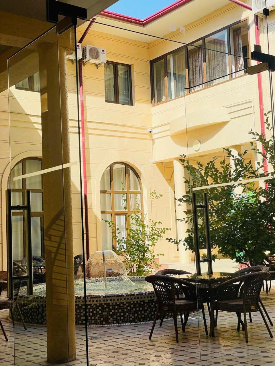 Alisher Hotel By Shosh Tasjkent Exteriör bild